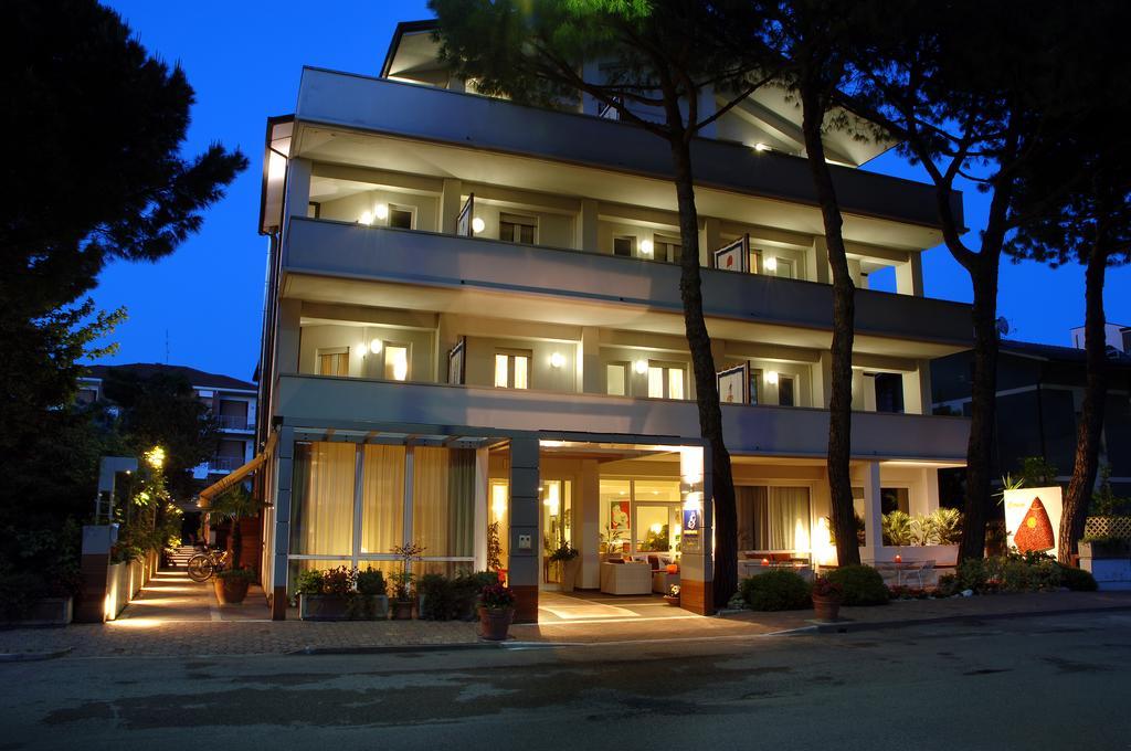 Hotel Eros Residence Cervia Exterior photo